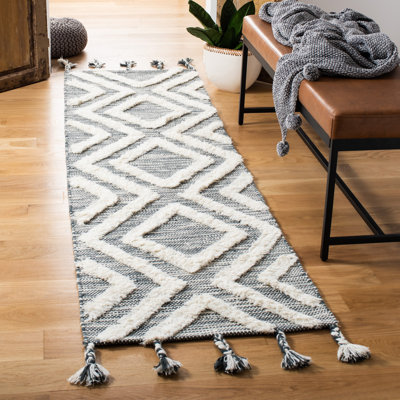 Alimatou Hand Tufted Wool Geometric Rug