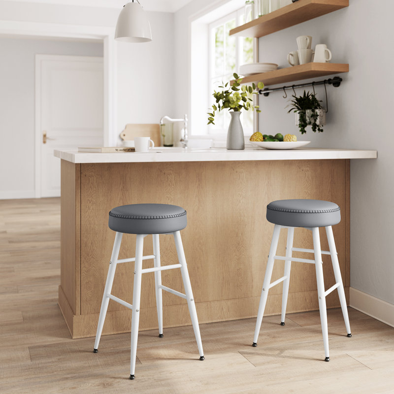 Tabouret Parmley, Similicuir gris / cadre blanc, Tabouret de comptoir (siège d'une hauteur de 24,8