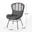 Chaise d'extérieur grise avec structure en fer et meubles à coussins imperméables avec support stable