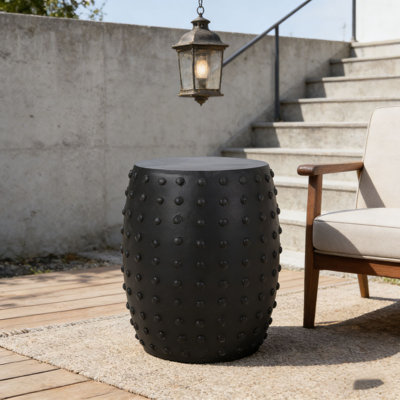 Table d'appoint d'extérieur en béton léger
