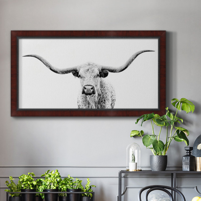 «Longhorn Gaze», reproduction d'un seul cadre photo sur toile, H 29 po x l 53 po x P 1 po