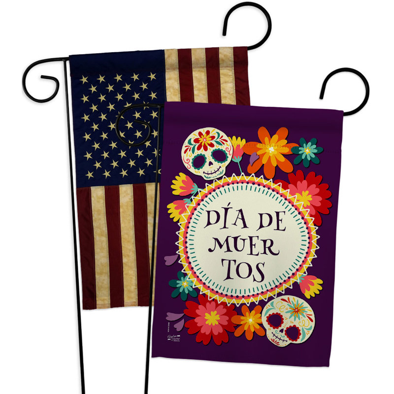 Drapeau de jardin en polyester 19 po x 13 po Celebrate Dia De Muertos