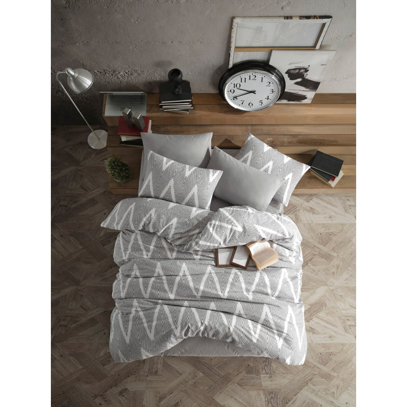 Soft Cotton-Polyester Quilt Cover Set, Grey & White | Includes uvet Cover & 20 x 31 Pillowcase | 120 Thread Count, Machine Washable | Stylish Envelope & Button Closure for Easy Use