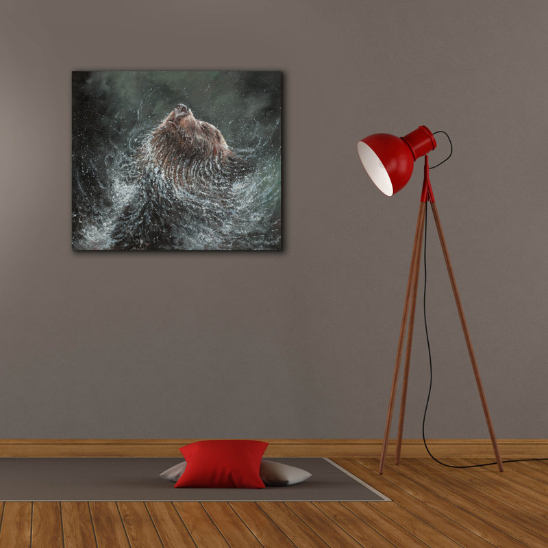 «Winston Porter 'Bear Splash2 par David Stribble, art mural sur toile» par David Stribble, H 26 po x l 30 po x P 1,5 po
