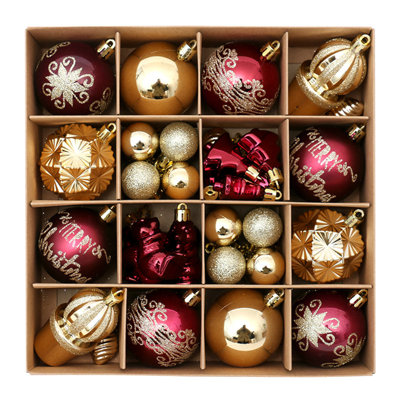Ensemble de boules de Noël en peluche