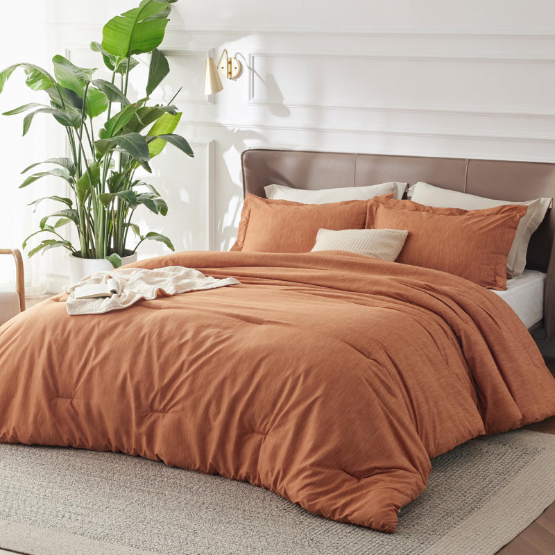 Bedsure Cationic Dyed Printed Comforter Set, Queen Comforter + 2 Standard Shams, Pumpkin