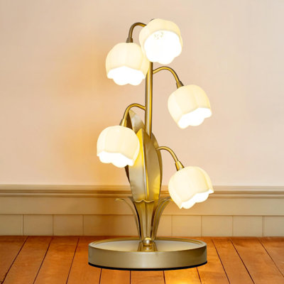 Flower-Shaped Table Lamp