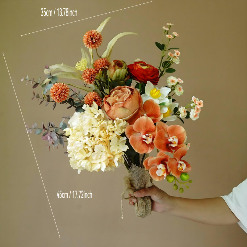 Ornements de fleurs simulées
