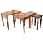 Ensemble de 4 tables gigognes Mid-Century sculptées à la main à motif floral et incrustées