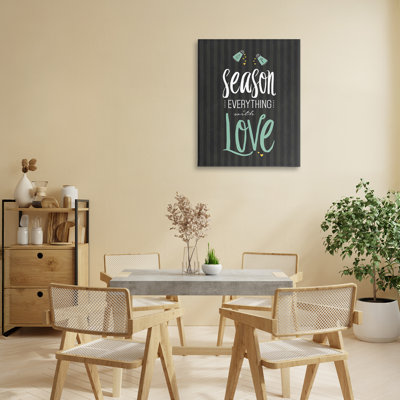 «Season With Love» en toile noire et verte, design par lettré et doublé