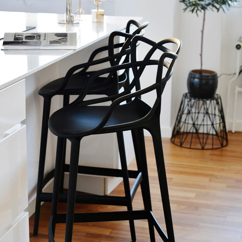 Tabouret de garde de 25 po Sargas, Noir