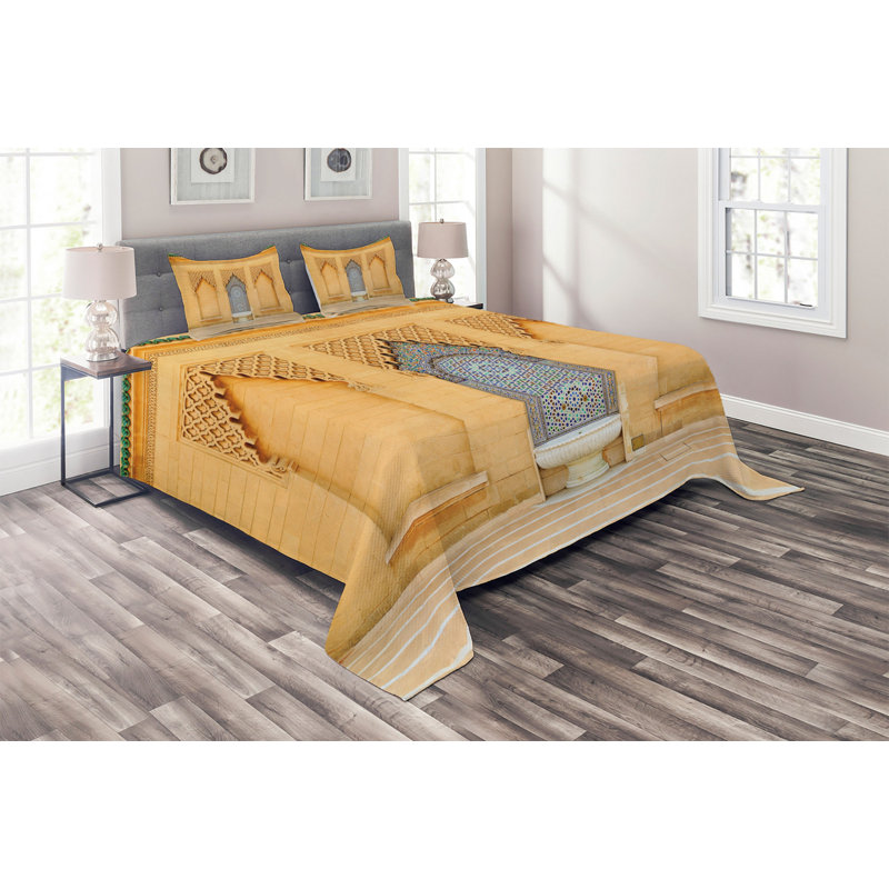 Eclectic Polyester Geometric Shapes Coverlet, King Bedspread + 2 Shams