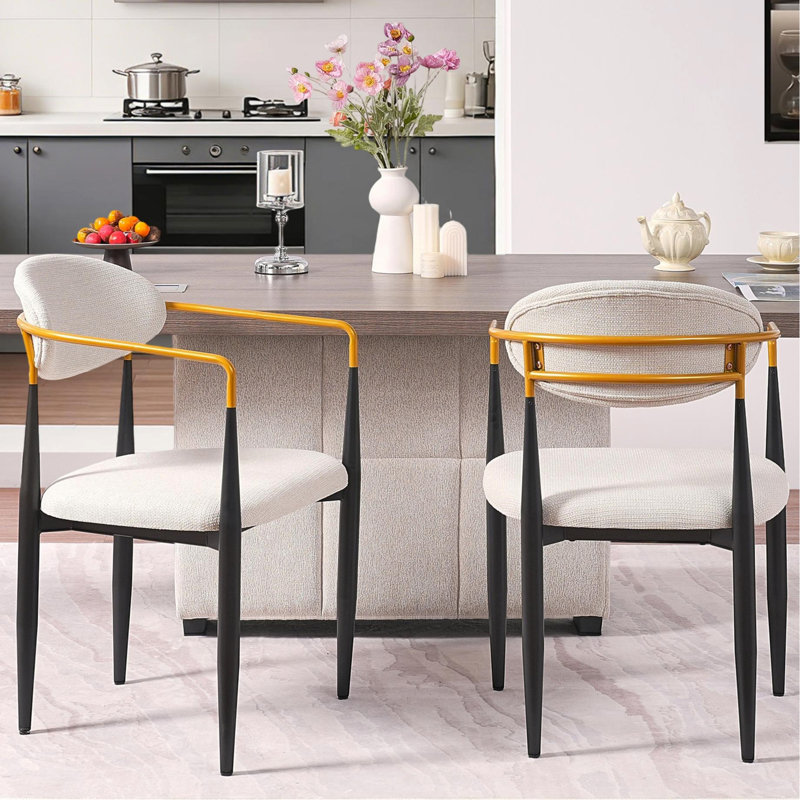 Chaise de salle à manger moderne et rembourrée avec accoudoirs dorés - l 22 po x P 21 po x H 30 po, conception ergonomique pour la salle à manger à la maison ou au bureau - 2 pièces / bureau - siège en tissu beige et structure en métal noir