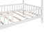 Lit simple en bois avec clôture-278072202