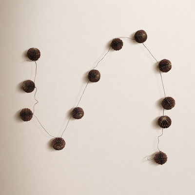 Harnadar 72'' in. Faux Garland