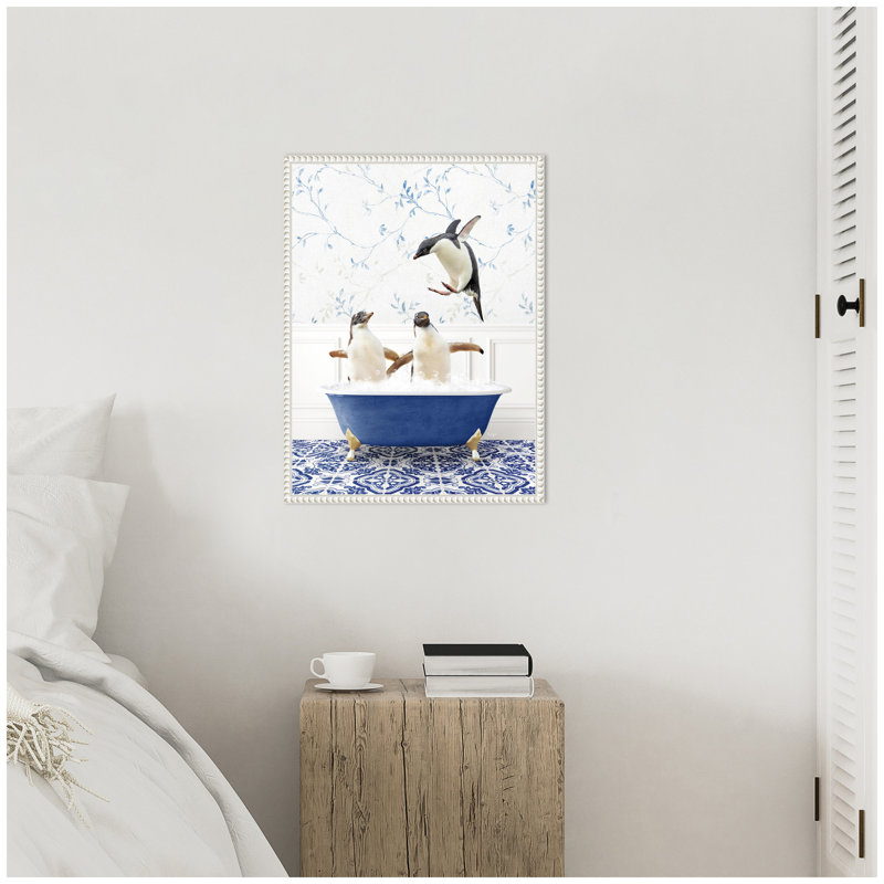 «Penguins in Eclectic Blue Bath» par Amy Peterson, reproduction d'art sur toile encadrée