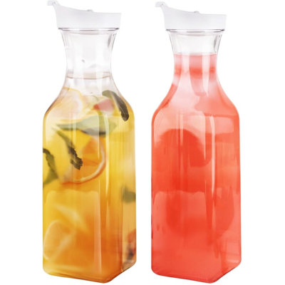 [50 oz - paquet de 2] Carafe en plastique avec couvercle, base carrée de grande capacité - pichet transparent avec couvercle rabattable, bec à jus facile à verser avec couvercles, lavage à la main seulement - parfait pour le bar Mimosa