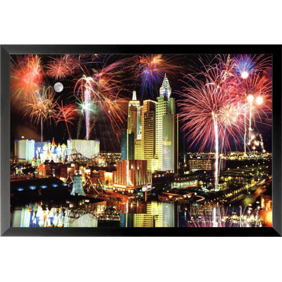 «Las Vegas - Fireworks Poster» par William Hartshorn, reproduction de photo encadrée