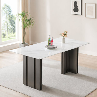 Table de salle à manger rectangulaire de 69,30 pouces, style moderne, dessus en verre trempé texture marbre, pieds de table au fini mat brossé, convient pour 4 à 6 personnes, marbre.