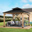 Gazebo d'extérieur Sunjoy de 3,35 m x 3,35 m (11 pi x 11 pi) avec structure en cèdre et toit rigide double en acier noir, idéal pour le jardin et la cour arrière.-854771245
