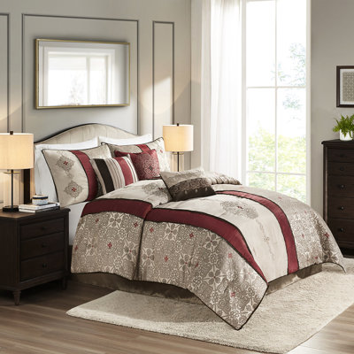 Édredon rouge - très grand lit 7 pièces avec broderie et taies décoratives
