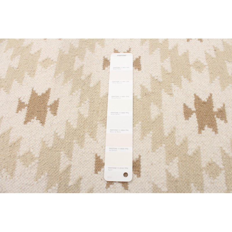 Tapis ivoire en laine fabriqué à la main de style sud-ouest rectangulaire 5 pi 2 po x 7 pi 10 po Kilim