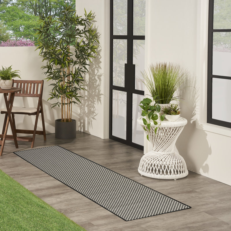 Tapis intérieur / extérieur noir Hartigan, Tapis de couloir 2 pi 2 po x 10 pi