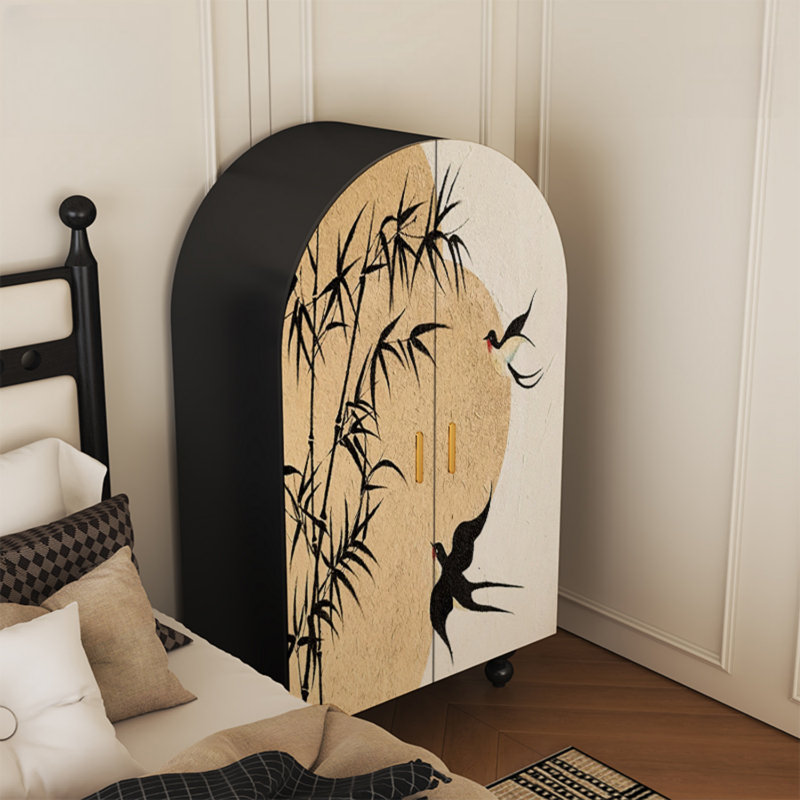 Armoire arquée avec tablettes et portes