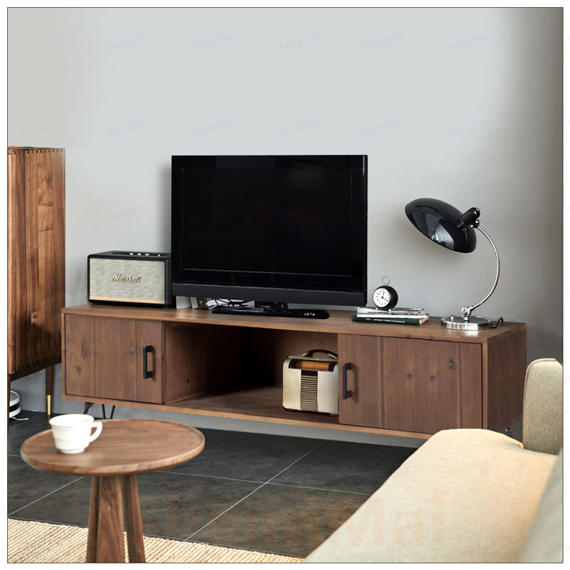 Meuble télé en bois récupéré de style industriel avec rangement spacieux, parfait pour les salons modernes et rustiques.
