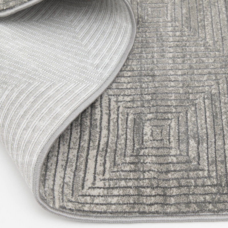 Tapis d'intérieur en polypropylène à motif géométrique gris Ebern Designs German Barris, Rectangle 7 pi 10 po x 9 pi 10 po