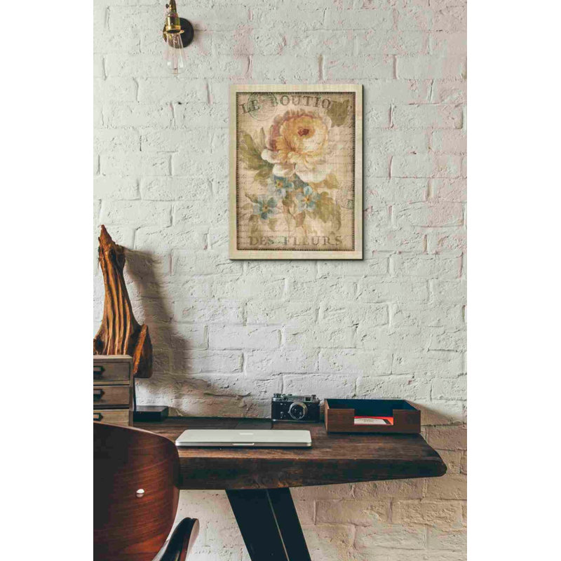 «Parisian Flowers I» par Danhui Nai, art mural sur toile, H 16 po x l 12 po x P 0,75 po