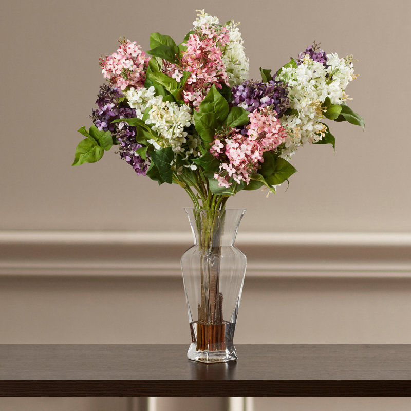Arrangement floral lilas Glenham dans un vase