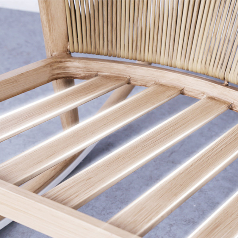 Chaise berçante en rotin
