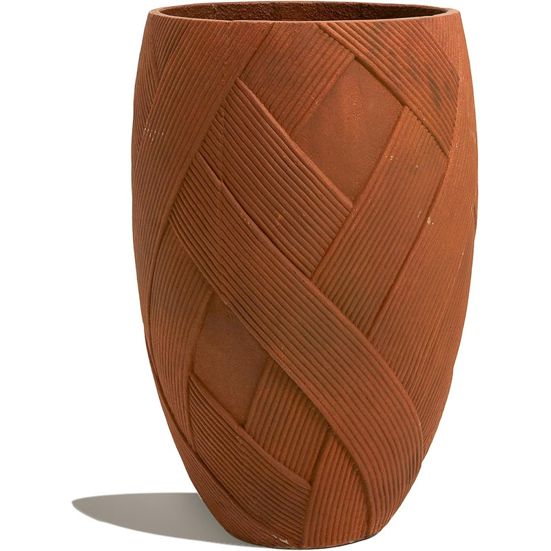 Grande jardinière en ciment de couleur rouille avec motif tissé, H 24 po x L 16 po x P 16 po
