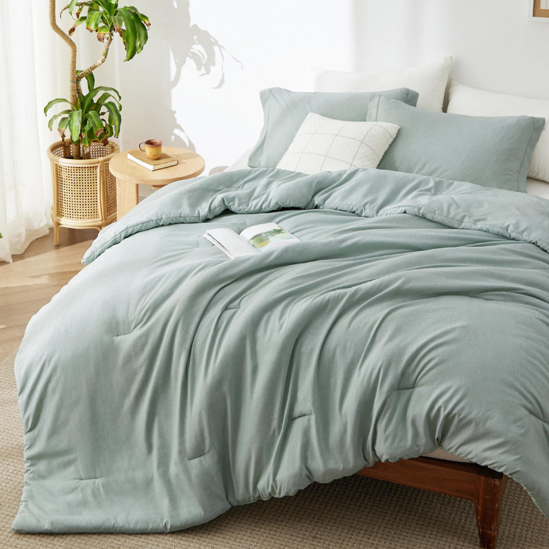 Polyester Standard Comforter, Queen Comforter, Sage Green