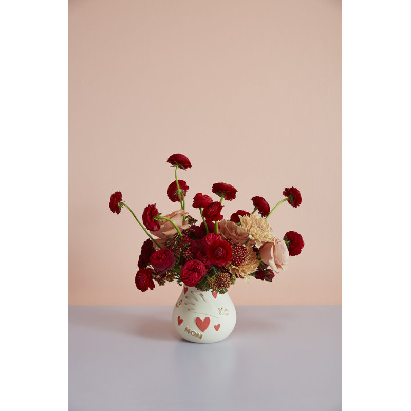 Hug Your Mom Vase 6"x 7"