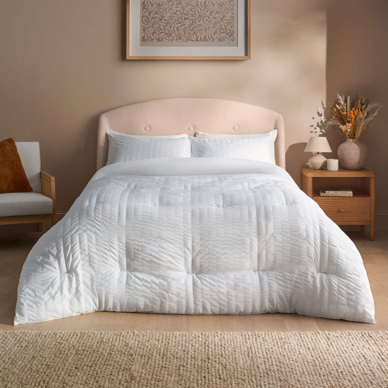 Silentnight Coverless 10.5 Tog Duvet and Pillowcase Set Luxury Seersucker, White, King