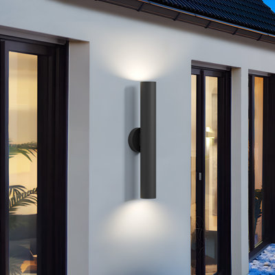 Applique murale noire cylindrique intégrée en aluminium à DEL H 22 po noire