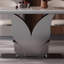 Petite table simple et chaise