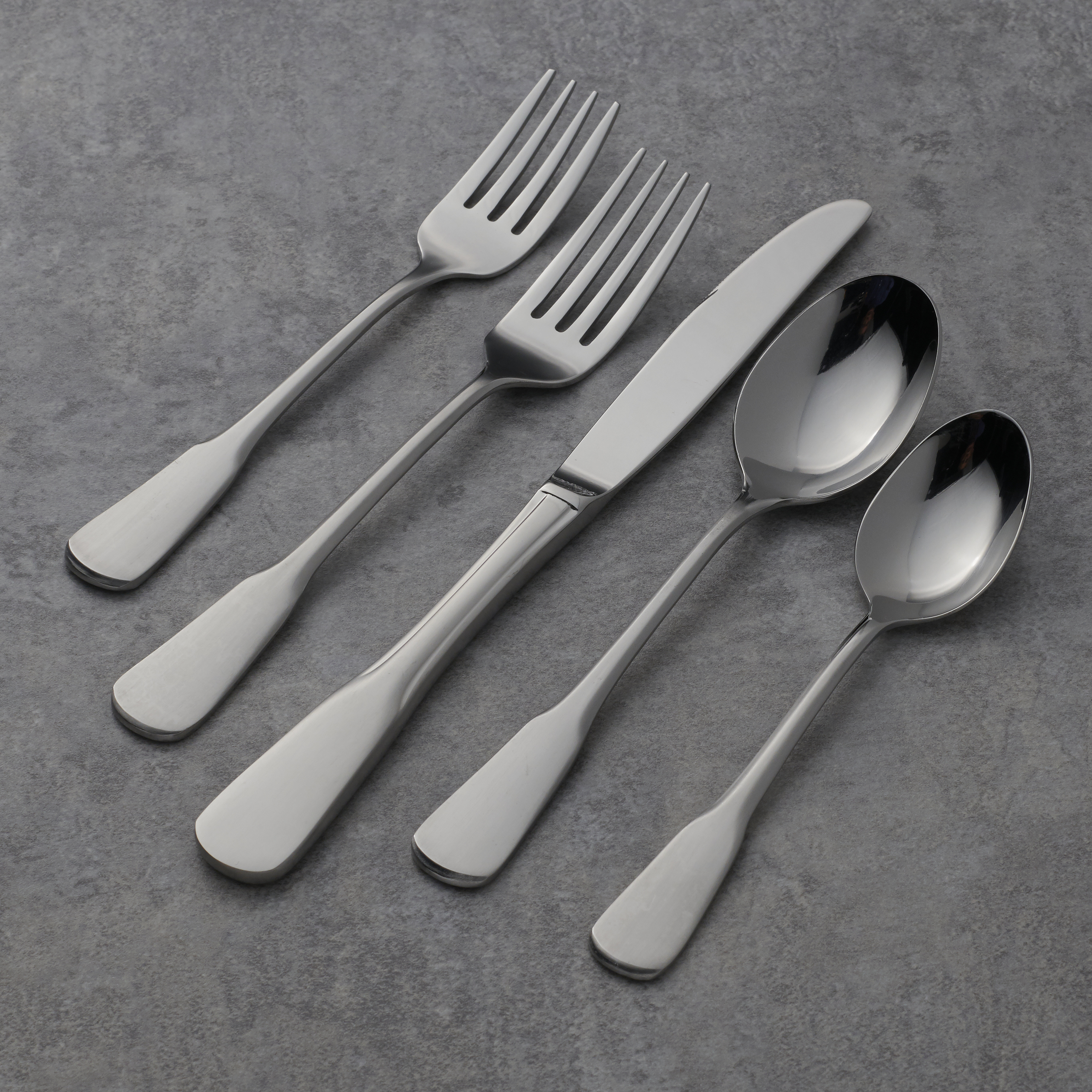 Oneida Colonial Boston 45-Piece Flatware Set Service for 8 by