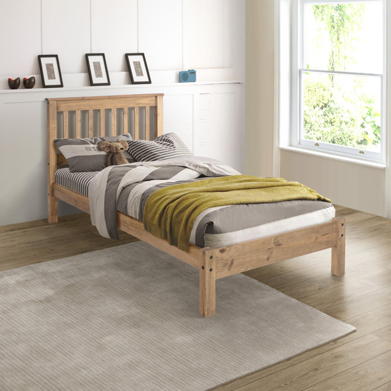 Lit plateforme en bois massif Wiete, Simple, Corona
