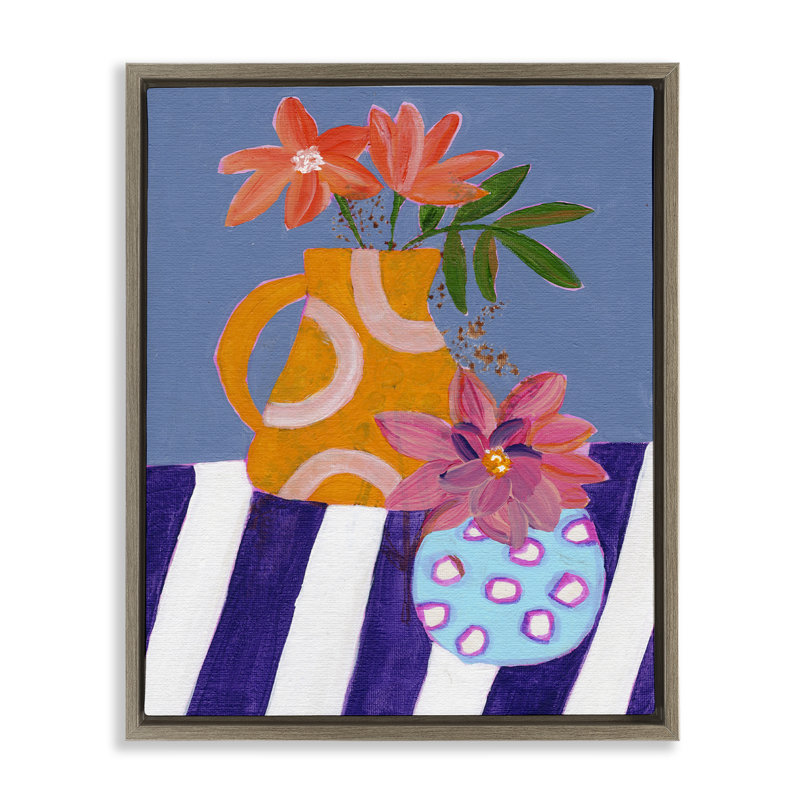 «Blue Whimsy Farm Vase» par Nikita Jariwala, Cadre flottant orme Montalcino, H 31 po x l 25 po