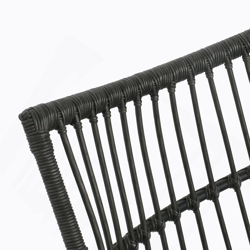 CHAISE