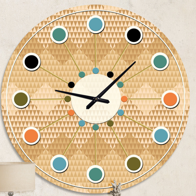 Horloge murale beige rétro triangulaire - Mid-Century, Moyenne