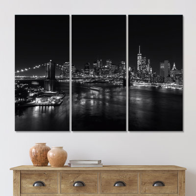 " Black, White Picture of the Skyline of Manhattan " 3 Piece Art Black and White Photography Print