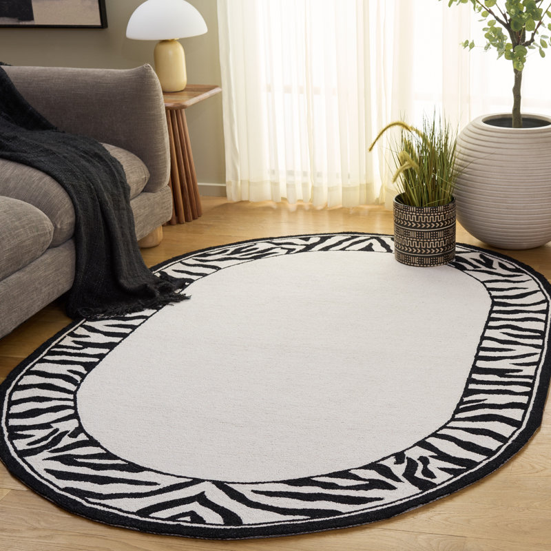 Callula Hand Hooked Wool Pile Animal Print Rug, Oval 4'6" x 6'6"