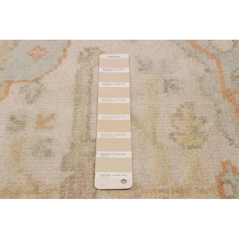 Tapis beige Royal Oushak 6 pi 10 po x 6 pi 10 po