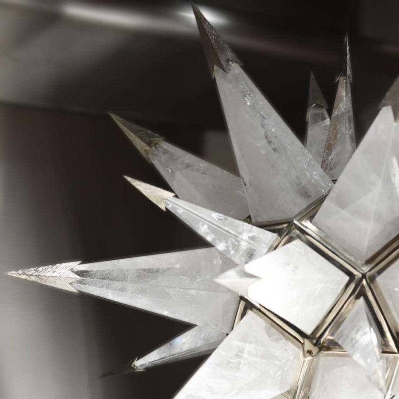 Lustre sphérique clair Spoutnik Dona Rock Quartz, Chrome poli, Noir, 60” WIDE X 60” HEIGHT