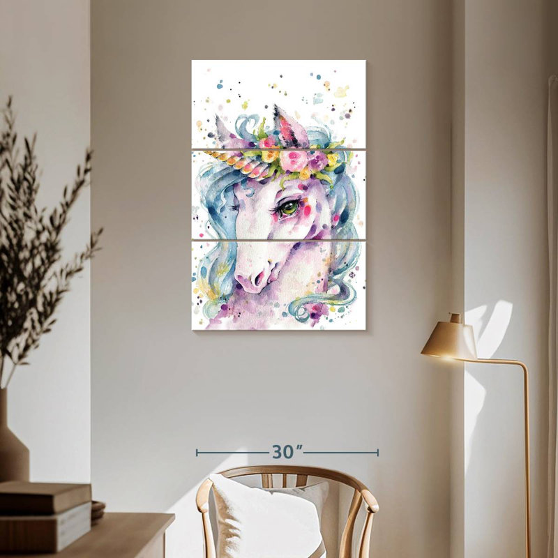 Ashelle, petite licorne, H 57 po x l 36 po