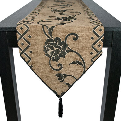 Chemin de table charnwood